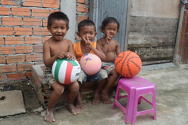 カンボジアの孤児院で暮らす子どもたち